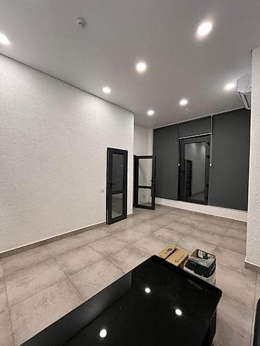 2500: Аренда офисов, 120 м², В жилом комплексе — 8