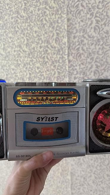 cd player: Магнитафон отлично работает ! Есть светомузыка (можно выключить) — 2