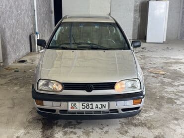Volkswagen Golf: 1993 г., 1.6 л, Механика, Бензин, Хэтчбэк