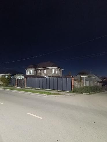 Недвижимость: Продаётся частный жилой дом с участком на первой линии 5.6 соток и — 7