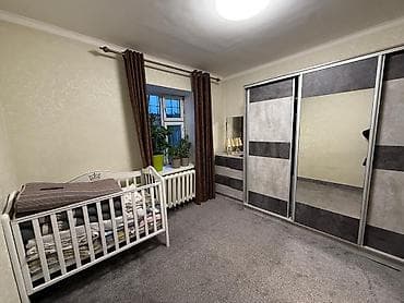 Продажа домов: Продаю дом в р-не Тоголока Молдо/Щербакова Характеристики: • — 2