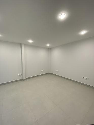 офисы в аренду: Аренда офисов, 30 м², В жилом комплексе, С отдельным сан узлом — 2