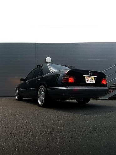 Продажа авто: Mercedes-Benz W124: 1994 г., 3.2 л, Автомат, Бензин, Седан — 7