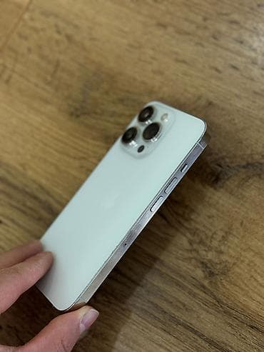 ipad pro m1: IPhone 13 Pro, Б/у, 256 ГБ, Белый, Зарядное устройство, Кабель, Чехол, 83 % — 2