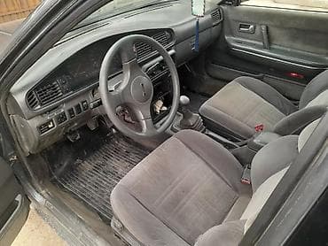 transporter multivan: Mazda 626: 1991 г., 0.2 л, Механика, Бензин, Хэтчбэк — 10