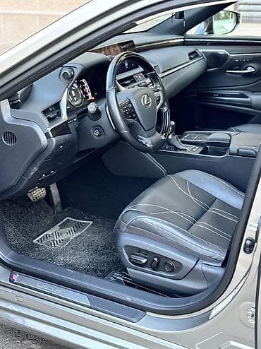 акустика: Lexus ES: 2019 г., 2.5 л, Вариатор, Гибрид, Седан — 10