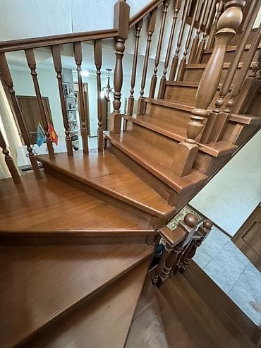 хата цум: 160 м², 6 комнат — 7