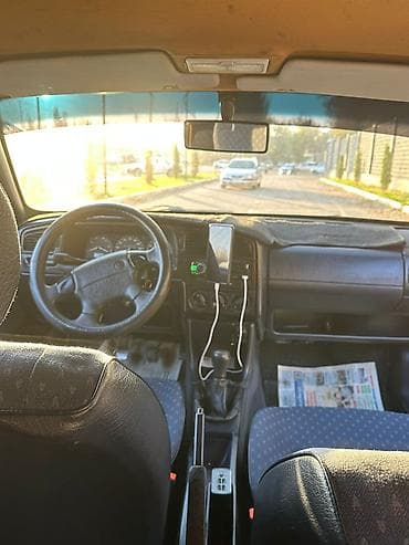 volkswagen passa: Volkswagen Passat: 1993 г., 1.8 л, Механика, Бензин, Седан — 9