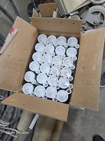 белые кружки: Силиконовый герметик Akfix 100E Описание: - Универсальный — 3