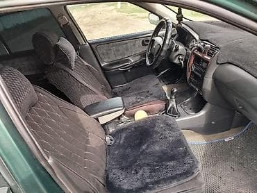 Mazda 626: 1998 г., 2 л, Механика, Бензин, Седан — 9