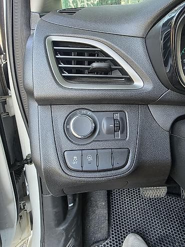byd e5: Chevrolet Spark: 2020 г., 1 л, Автомат, Бензин, Хэтчбэк — 10