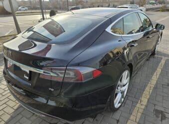 срочно продаю в связи с переездом: Tesla Model S: 2016 г., Электромобиль, Хетчбек — 10