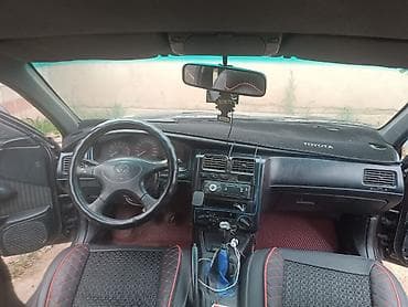 авто кытай: Toyota Carina E: 1992 г., 2 л, Механика, Бензин, Лифтбек — 9