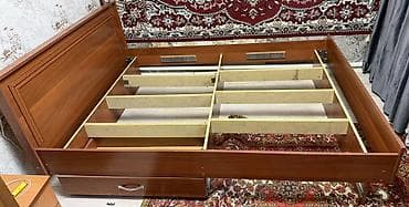 мебели б у: Двуспальная кровать, Б/у, С ящиком для хранения, длина - 200 см — 2