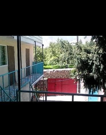 Гостевой дом с зелёным двором и отдельными входами в номера - Уютная — 1