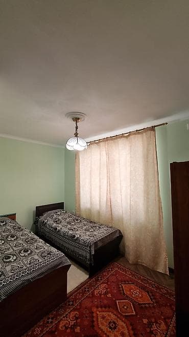 часовые квартиры бишкек: Коттедж, Дом у Озера Чолпон-Ата, Парковка, стоянка, Охраняемая территория, Закрытый пляж — 3