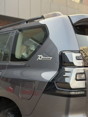 Другой транспорт: Toyota Land Cruiser Prado: 2022 г., 4 л, Типтроник, Бензин, Внедорожник — 8