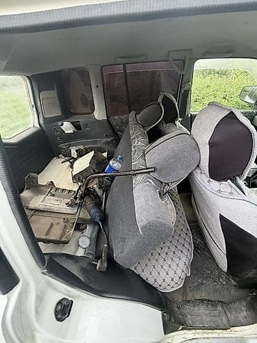 маз водовоз: Mitsubishi Pajero iO: 1998 г., Внедорожник — 4