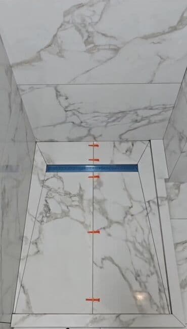 услуги кафельщика бишкек: Подготовка стен для укладки, Подготовка стен для грунтовки, Резка плитки | Керамическая плитка, Керамогранитая плитка, Мозаичная плитка | Вертикальная укладка, Диагональная укладка, Горизонтальная укладка Больше 6 лет опыта — 9