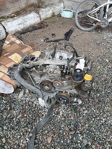Двигатель Subaru оппозитный (боксер), бензиновый, атмосферный