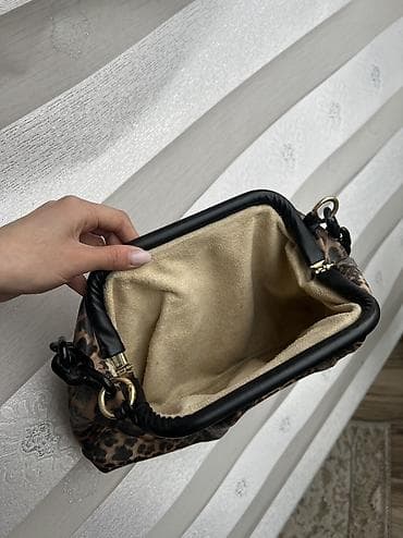 Аксессуарлар: Продаю сумку с леопардовым принтом В идеальном состоянии, носилась — 4