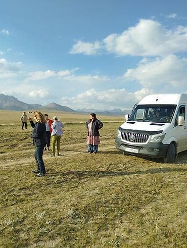 id 4: 🚐 Нужен бус на заказ? Для поездок по городу и за город — комфортно и — 5