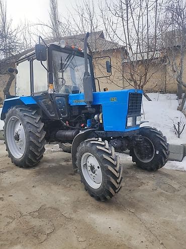 Трактор «Беларус» 821 - Полный привод (4х4), передний ведущий мост. -