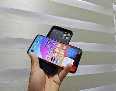 iphone 3: IPhone 11 Pro Max, Б/у, 256 ГБ, Золотой, Чехол, 65 % — 3