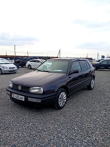 70 сом: Volkswagen Golf: 1993 г., 1.6 л, Кол менен иштөөчү, Бензин, Хетчбек — 1