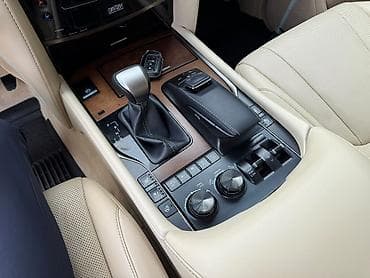2020: Lexus LX: 2020 г., 5.7 л, Автомат, Бензин, Внедорожник — 7