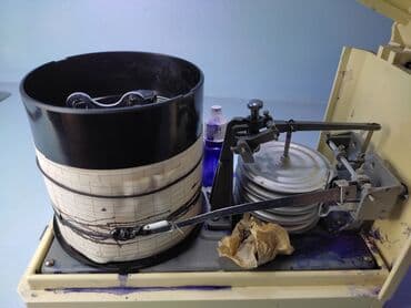 продается баян: Барограф самописец
Рабочий!
СССР — 5