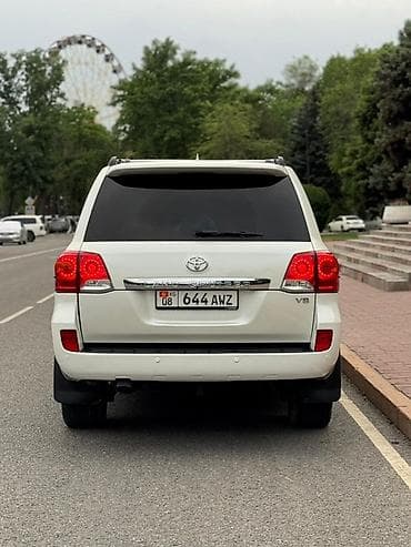 Транспорт: Toyota Land Cruiser: 2014 г., 4.6 л, Автомат, Бензин, Внедорожник — 2