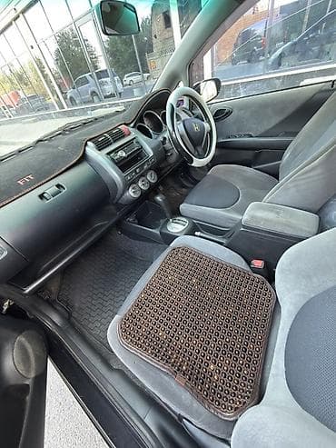 Honda Fit: 2005 г., Вариатор, Бензин, Хэтчбэк — 3