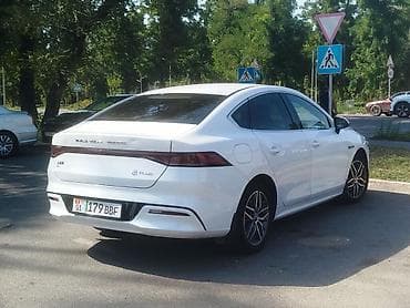 byd leopard 8: BYD Qin: 2022 г., Автомат, Электромобиль, Седан — 4