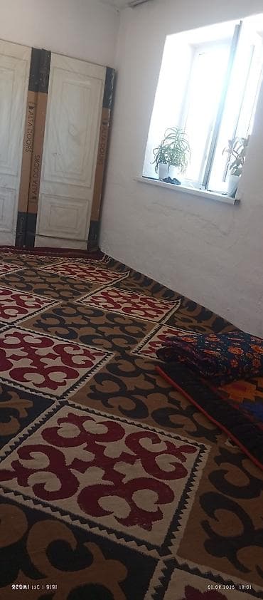 Нарын облас жумгал району чаек айылында үй сатылат 4 бөлмө сарай жаңы