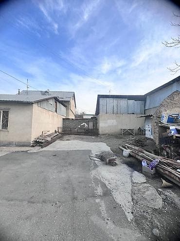 прод дом: Продаётся частный дом . Всё документы имеются. Центр города . Имеется — 3