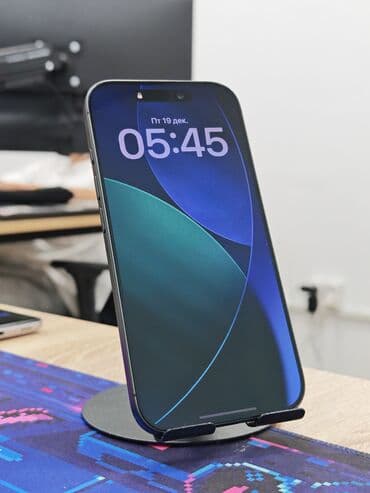 IPhone 17, Б/у, 256 ГБ, Черный, Защитное стекло, Чехол, Кабель, 100 %