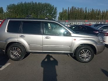 бишкек мото: Nissan X-Trail: 2003 г., 2 л, Кол менен иштөөчү, Газ, Кроссовер — 1