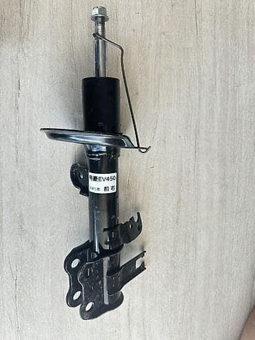 форсунка стойка: Передний амортизатор — 3