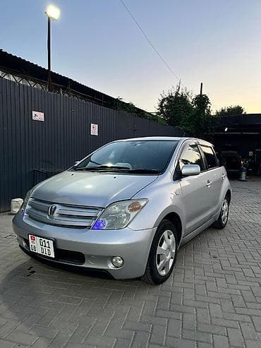 капот на тайота ист: Toyota Ist: 2003 г., 1.3 л, Автомат, Бензин, Хэтчбэк — 2