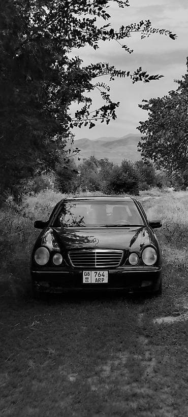 Mercedes-Benz E-Class: 2000 г., 3.2 л, Автомат, Газ, Седан