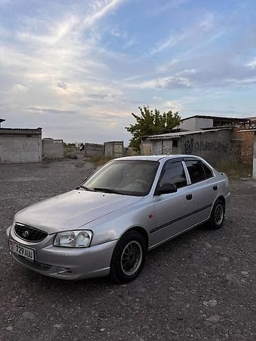 Hyundai Accent: 2004 г., 1.5 л, Механика, Бензин, Седан