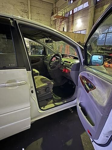 Продажа авто: Toyota Estima: 2003 г., Минивэн — 4