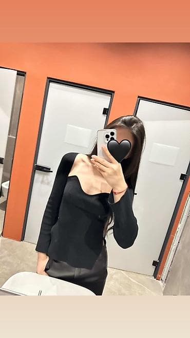 Черный женский топ/кофточка с фигурным вырезом - Цвет: черный - Крой