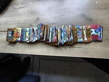 Большая подборка футбольных карточек и наклеек. Состав: - Несколько