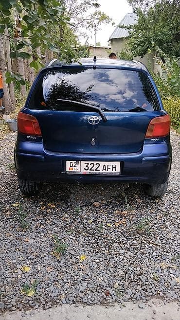 250000 машина: Toyota Yaris: 2005 г., 1.3 л, Механика, Бензин, Хэтчбэк — 3