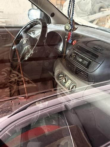porter 2: Nissan Almera Tino: 2002 г., Хэтчбэк — 4
