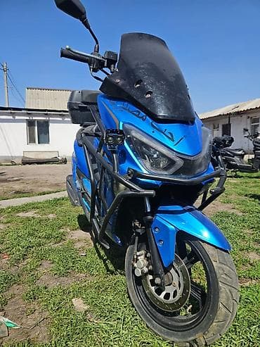 Срочно продаю или меняю на айфон мото макси 180 куб доки есть без