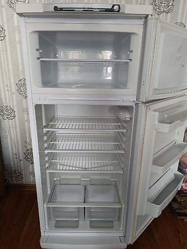 индезит холодильник: Холодильник Indesit, Б/у, Двухкамерный, De frost (капельный), 60 * 145 * 50 — 3