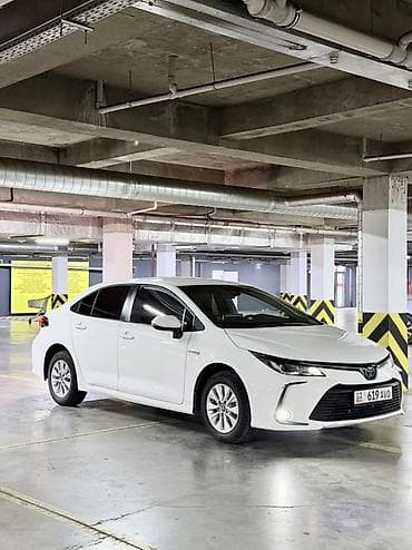 byd e2 2022: Toyota Corolla: 2019 г., 1.8 л, Вариатор, Гибрид, Седан — 3